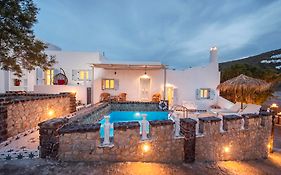 Starlight Luxury Seaside Villa & Suites
