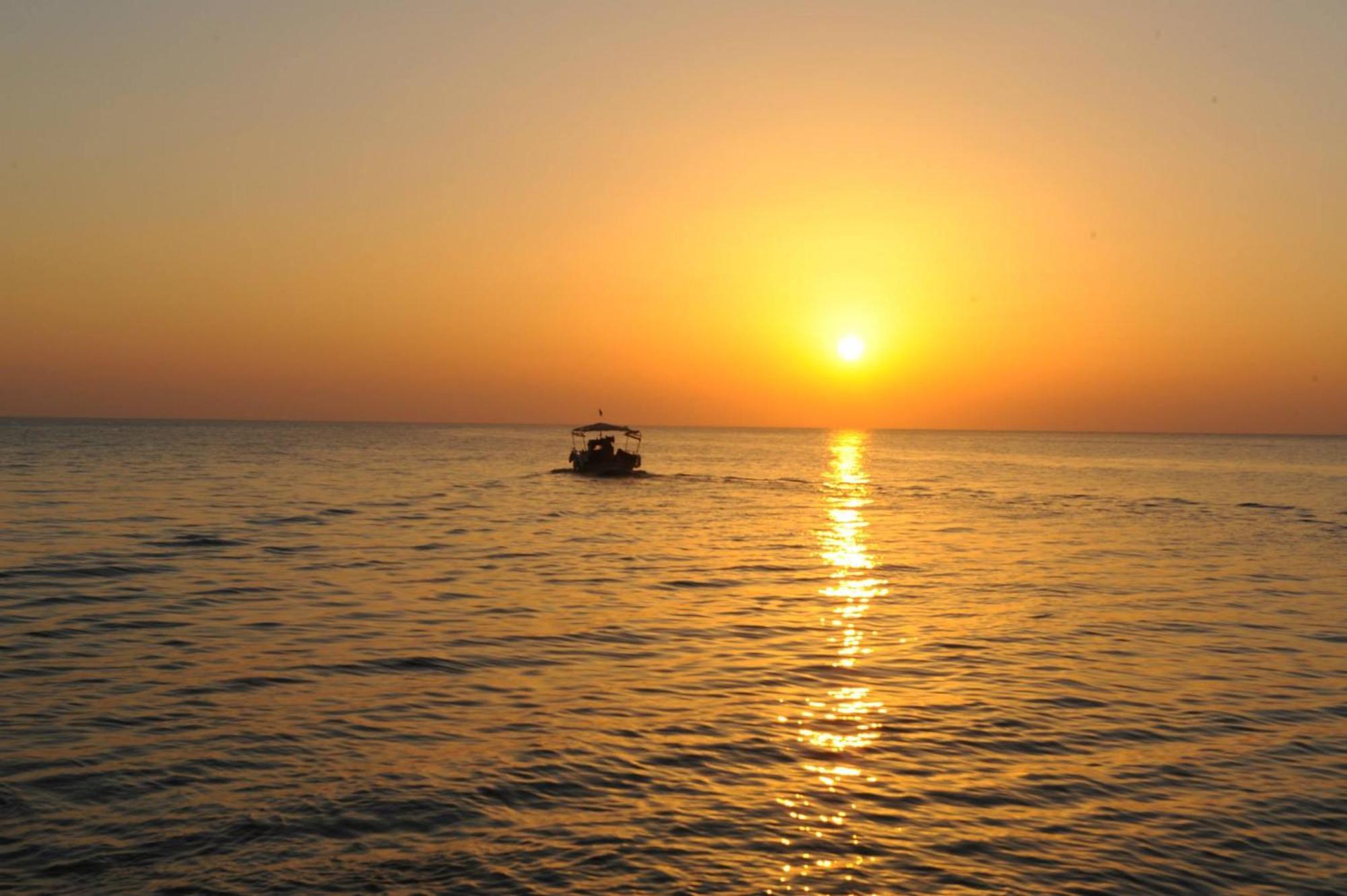 Starlight Luxury Seaside Villa & Suites Imerovigli  Exterior foto